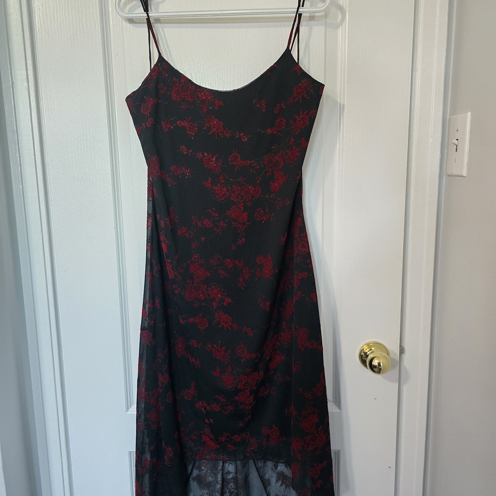 Elegant Black and Red Floral High Low Dress - Picture 2 of 8
